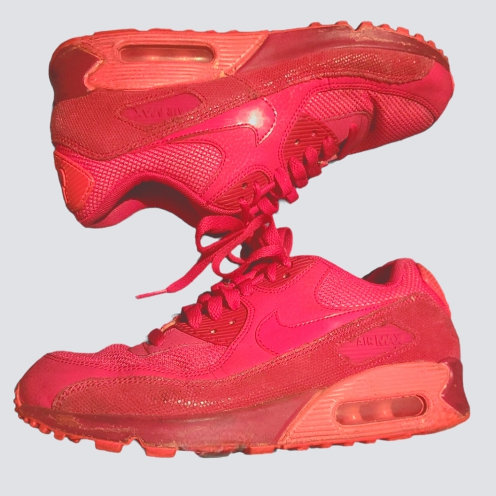 Womens size 7 Vintage Pink Nike Air Max Shoes
